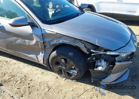 2022 Hyundai Elantra Sel z USA, uszkodzony, nr VIN KMHLM4AG4NU275953